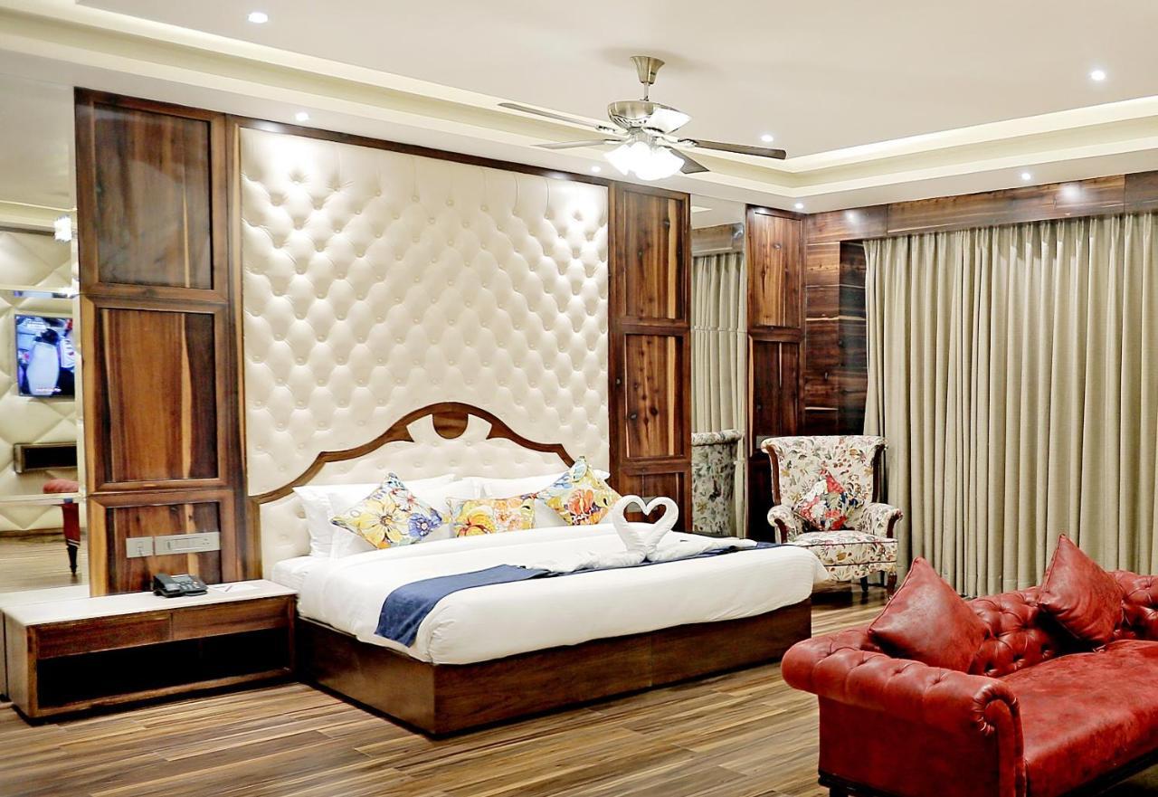 Hotel Vintage Zirakpur Chandigarh Panchkula Exterior foto